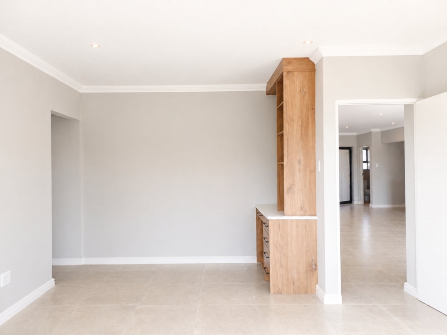 3 Bedroom Property for Sale in Fraaiuitsig Western Cape